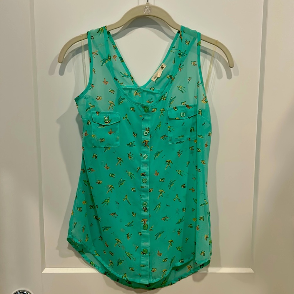 Flowy, sheer bird detail tank